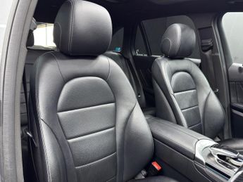 Mercedes-Benz GLC 2.1 GLC250d AMG Line (Premium) G-Tronic 4MATIC Euro 6 (s/s) 5dr