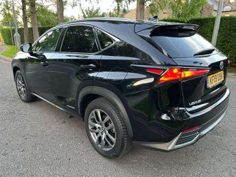 Lexus NX 2.5 300h E-CVT 4WD Euro 6 (s/s) 5dr