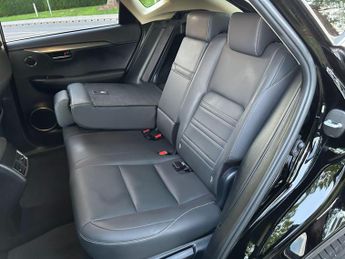 Lexus NX 2.5 300h E-CVT 4WD Euro 6 (s/s) 5dr