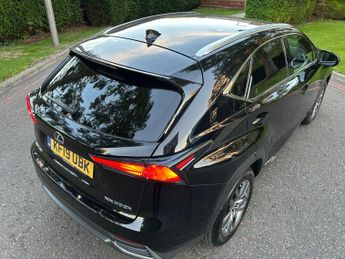 Lexus NX 2.5 300h E-CVT 4WD Euro 6 (s/s) 5dr