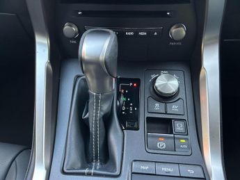 Lexus NX 2.5 300h E-CVT 4WD Euro 6 (s/s) 5dr