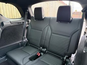 Land Rover Discovery 3.0 D350 MHEV 35th Anniversary Edition Auto 4WD Euro 6 (s/s) 5dr