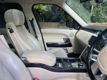 Land Rover Range Rover 4.4 SD V8 Autobiography Auto 4WD Euro 5 5dr