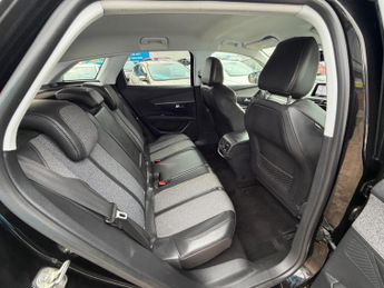 Peugeot 3008 1.2 PureTech Allure SUV 5dr Petrol EAT Euro 6 (s/s) (130 ps)
