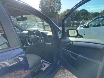 Vauxhall Zafira 1.6 16V Exclusiv Euro 5 5dr