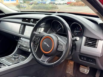 Jaguar XF 2.0d Prestige Auto Euro 6 (s/s) 4dr