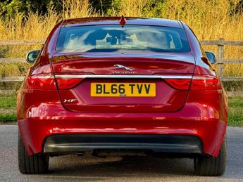 Jaguar XF 2.0d Prestige Auto Euro 6 (s/s) 4dr