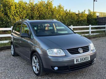 Volkswagen Touran 2.0 TDI Sport DSG 5dr (7 Seats)