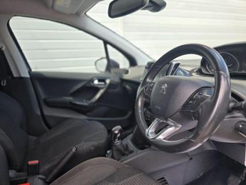 Peugeot 208 1.2 PureTech Active Euro 6 5dr