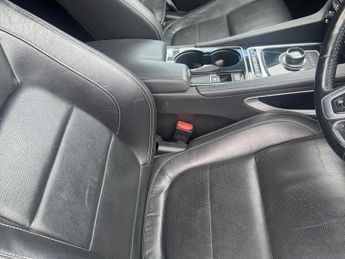 Jaguar F-PACE 2.0 D180 R-Sport Auto AWD Euro 6 (s/s) 5dr