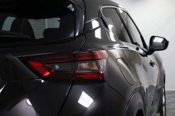 Nissan Juke 1.0 DIG-T N-Connecta DCT Auto Euro 6 (s/s) 5dr