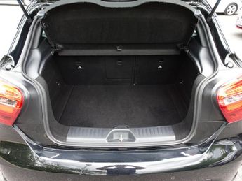 Mercedes-Benz A Class 1.6 A180 AMG Line (Executive) 7G-DCT Euro 6 (s/s) 5dr