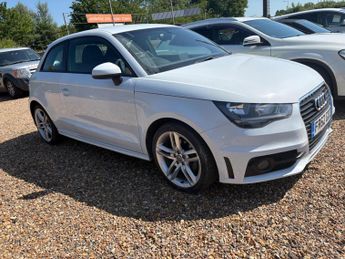 Audi A1 1.6 TDI S line Euro 5 (s/s) 3dr