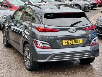 Hyundai KONA 64kWh Premium Auto 5dr (10.5kW Charger)