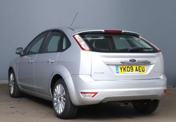 Ford Focus 1.6 Titanium 5dr