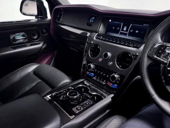Rolls-Royce Cullinan 6.75 V12 Black Badge SUV 5dr Petrol Auto 4WD Euro 6 (600 ps)