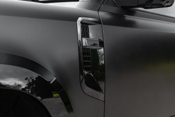 Land Rover Defender 110 3.0 D250 MHEV XS Edition Auto 4WD Euro 6 (s/s) 5dr