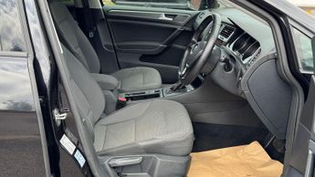 Volkswagen Golf 1.6 TDI SE Nav Hatchback 5dr Diesel DSG Euro 6 (s/s) (115 ps)
