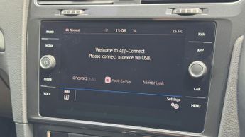 Volkswagen Golf 1.6 TDI SE Nav Hatchback 5dr Diesel DSG Euro 6 (s/s) (115 ps)
