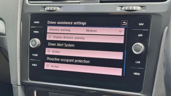 Volkswagen Golf 1.6 TDI SE Nav Hatchback 5dr Diesel DSG Euro 6 (s/s) (115 ps)