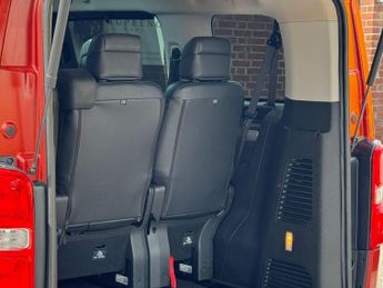 Peugeot Traveller 2.0 BlueHDi Allure Standard MPV 5dr Diesel EAT8 MWB Euro 6 (s/s)