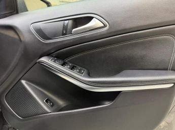 Mercedes-Benz GLA 1.6 GLA200 Sport (Executive) 7G-DCT Euro 6 (s/s) 5dr