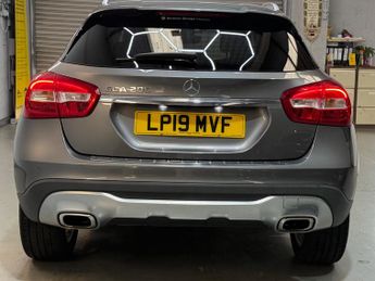 Mercedes-Benz GLA 1.6 GLA200 Sport (Executive) 7G-DCT Euro 6 (s/s) 5dr
