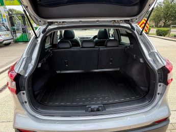 Nissan Qashqai 1.2 DIG-T Tekna SUV 5dr Petrol XTRON Euro 6 (s/s) (115 ps)