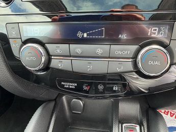 Nissan Qashqai 1.2 DIG-T Tekna SUV 5dr Petrol XTRON Euro 6 (s/s) (115 ps)