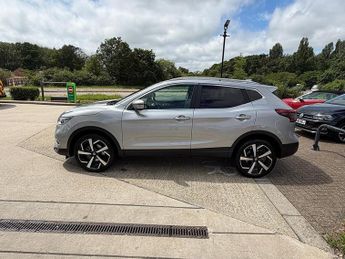 Nissan Qashqai 1.2 DIG-T Tekna SUV 5dr Petrol XTRON Euro 6 (s/s) (115 ps)