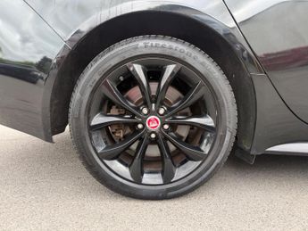 Jaguar XF 2.0d R-Sport Auto Euro 6 (s/s) 4dr