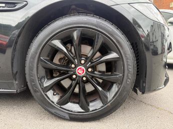 Jaguar XF 2.0d R-Sport Auto Euro 6 (s/s) 4dr