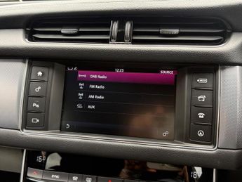 Jaguar XF 2.0d R-Sport Auto Euro 6 (s/s) 4dr