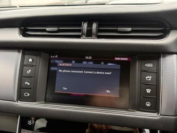 Jaguar XF 2.0d R-Sport Auto Euro 6 (s/s) 4dr