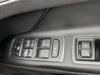 Jaguar XF 2.0d R-Sport Auto Euro 6 (s/s) 4dr