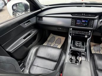Jaguar XF 2.0d R-Sport Auto Euro 6 (s/s) 4dr
