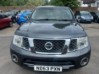 Nissan Pathfinder 2.5 dCi Tekna Auto 4WD Euro 5 5dr