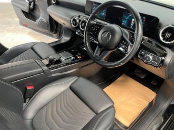 Mercedes-Benz A Class 1.3 A180 SE 7G-DCT Euro 6 (s/s) 5dr