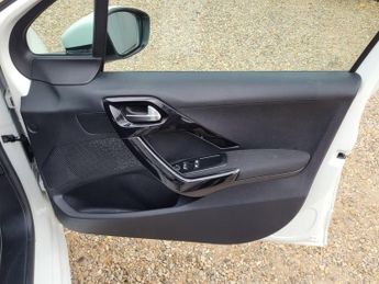 Peugeot 208 1.0 VTi PureTech Access+ Euro 5 5dr