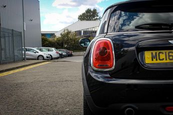 MINI Hatch 1.5 Cooper Euro 6 (s/s) 3dr