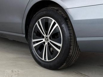 Mercedes-Benz E Class 2.0 E220d SE G-Tronic+ Euro 6 (s/s) 4dr