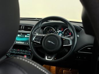 Jaguar F-PACE 2.0 P250i R-Sport Auto AWD Euro 6 (s/s) 5dr
