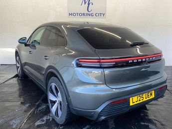 Porsche Macan 100kWh Auto 5dr