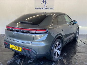 Porsche Macan 100kWh Auto 5dr