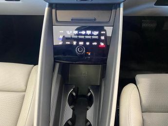 Porsche Macan 100kWh Auto 5dr