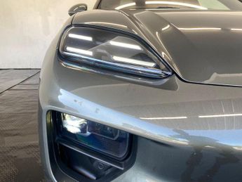 Porsche Macan 100kWh Auto 5dr