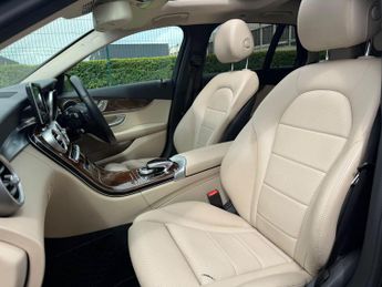 Mercedes-Benz C Class 2.1 C220d Sport (Premium) 7G-Tronic+ Euro 6 (s/s) 5dr