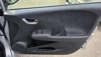 Honda Jazz Fit 1.3h IMA HE EURO 5 CVT 5dr