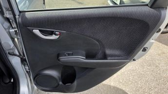 Honda Jazz Fit 1.3h IMA HE EURO 5 CVT 5dr