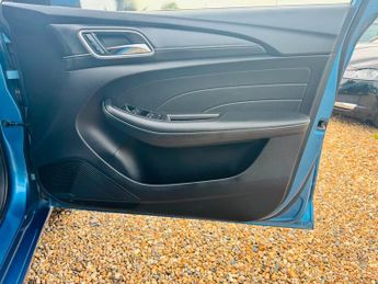 MG MG5 52.5kWh Exclusive Auto 5dr